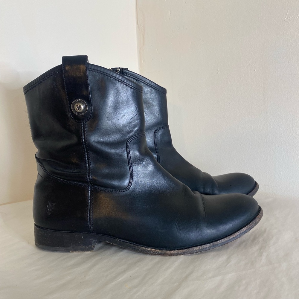 Frye Black Leather Short Pull-On Ankle Boots